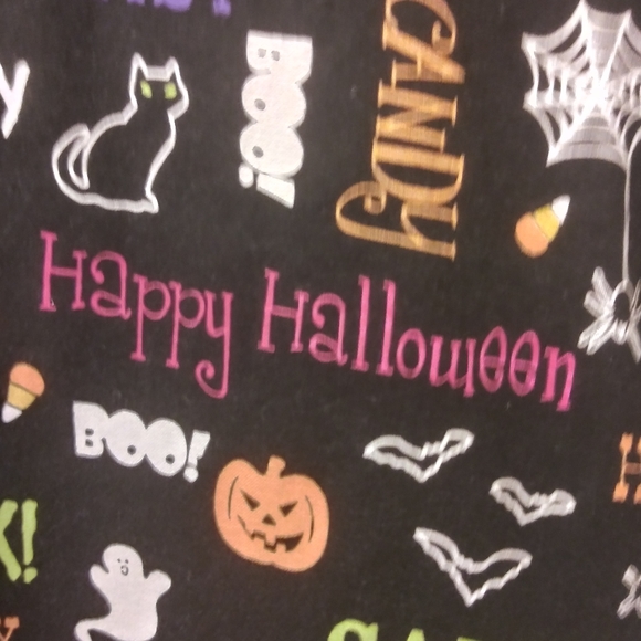 Holiday Halloween size large scrub top.w/ words - Picture 5 of 8